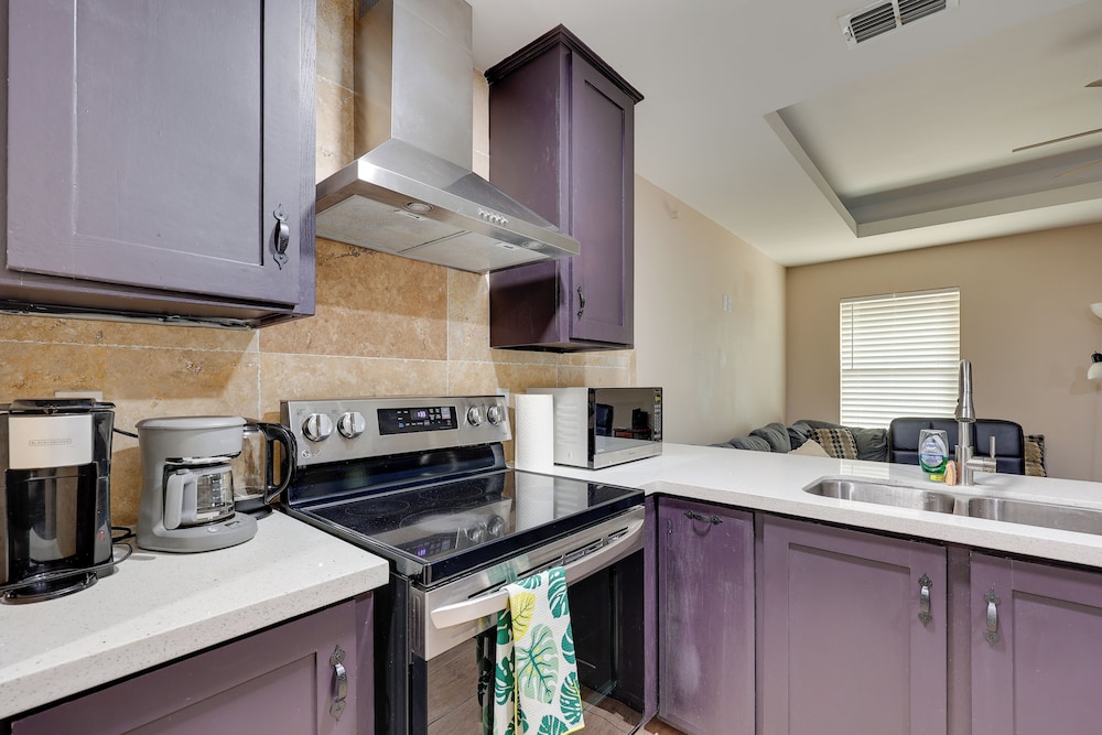 1 Mi to Airport: Mcallen Home w/ Patio!