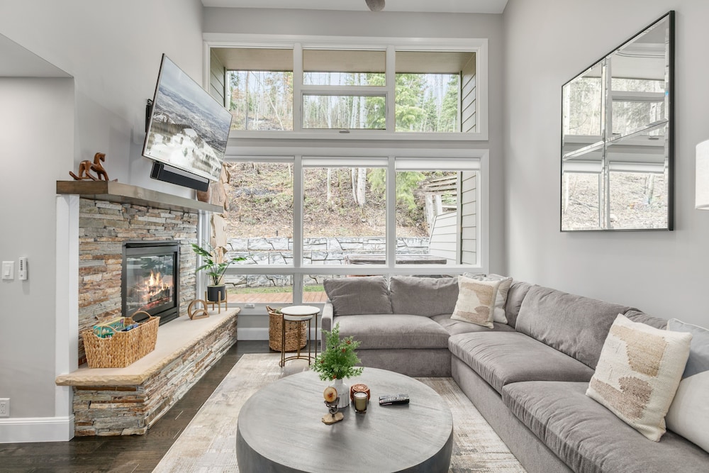 1158 - Three Bedroom Deluxe Stonebridge 3 Condo