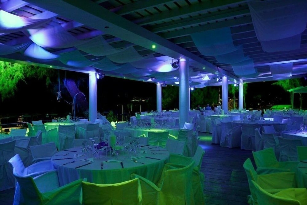 meeting & event spaces