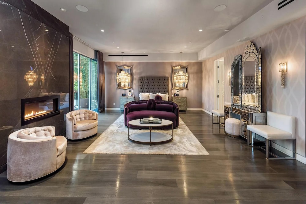 Alta Royale - Exquisite Designer Retreat Near Soho House & Rodeo Drive