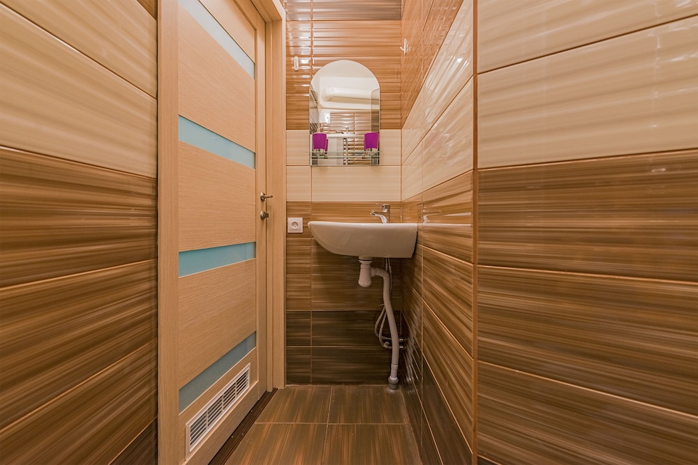 Apart-hotel on Marata 28