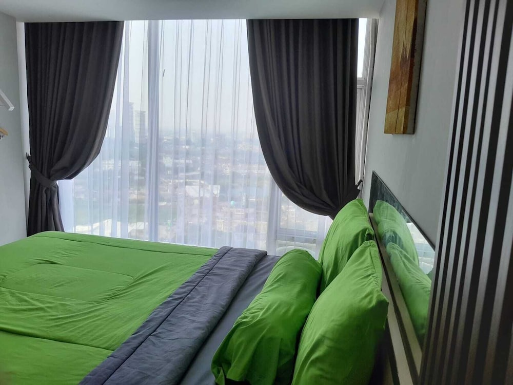 Mitra Room Nature Majestic
