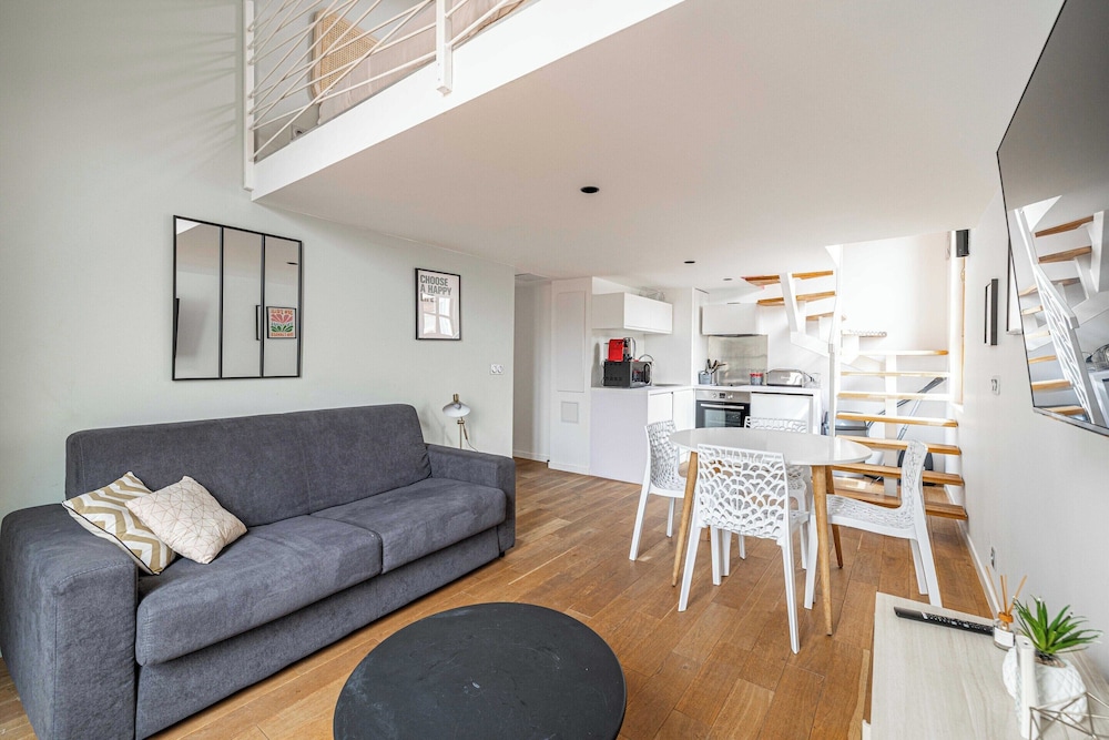 Large Duplex - Cannes Center view 5