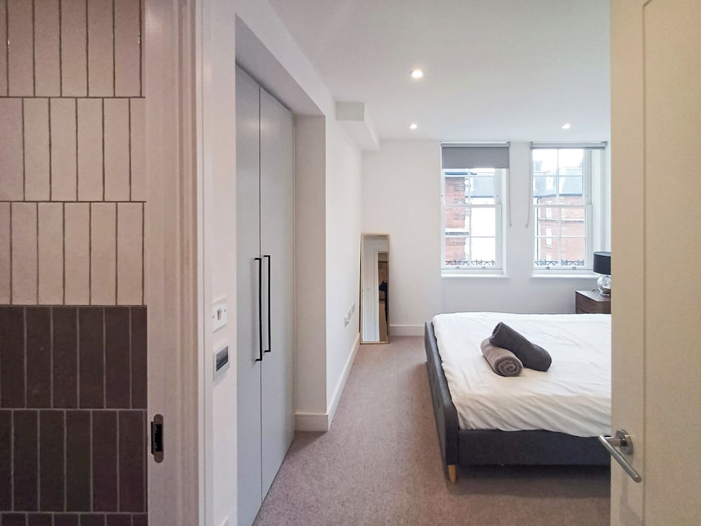 Modern 2 Bedroom 2 Bathroom Apartment