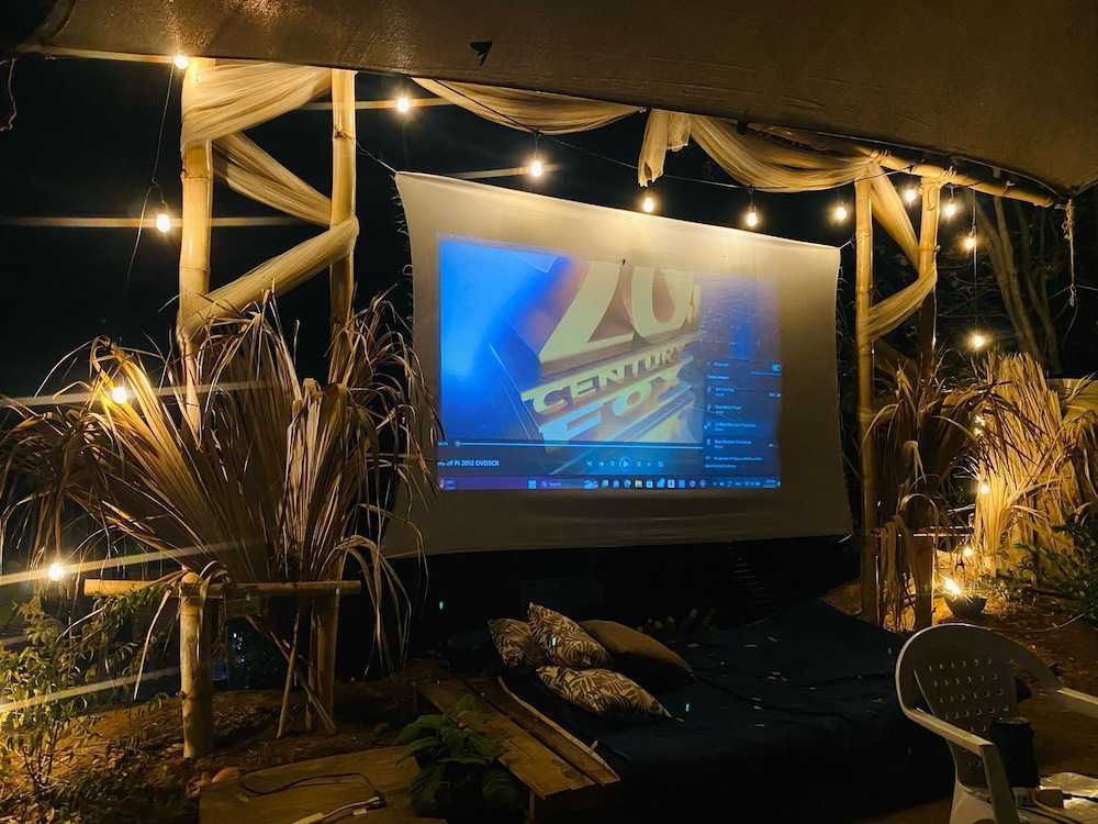 Bajo las Estrellas eco camp