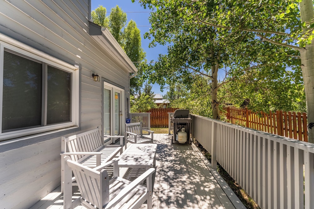 Stand-alone Mountain Home, Private Hot Tub and Deck, Mountain Views #34 by Summit County Mountain Retreats view 3