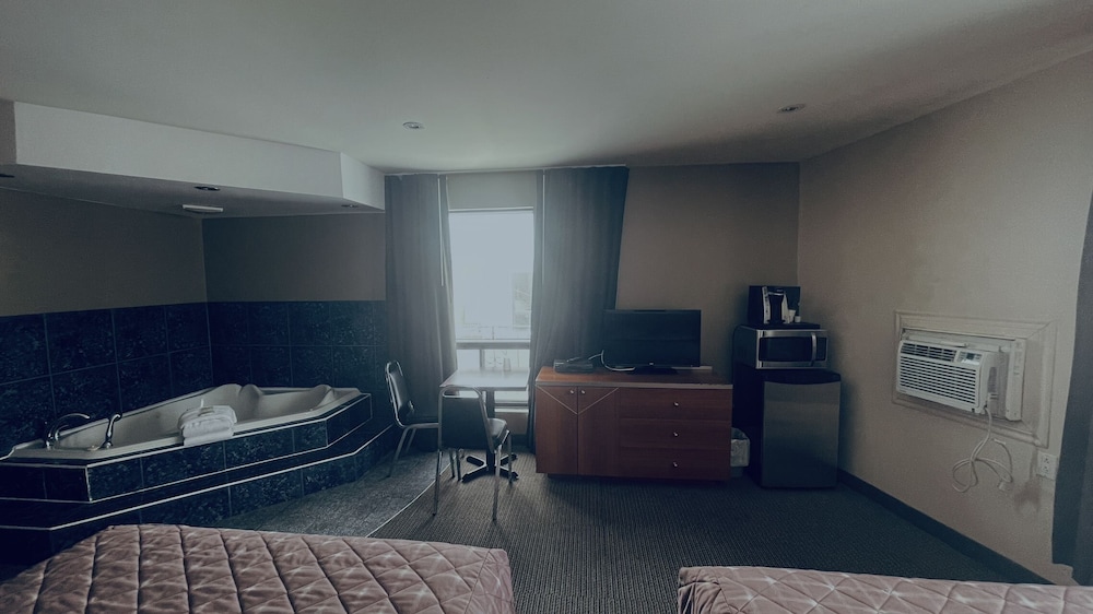 Falcon Motel Brossard