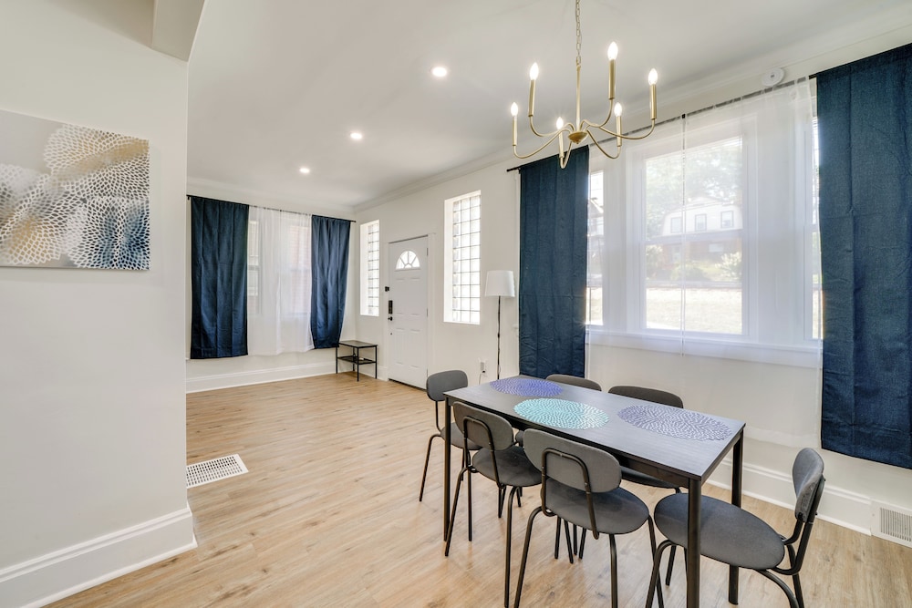 4 Mi to Dtwn: Pet-friendly Home in Pittsburgh