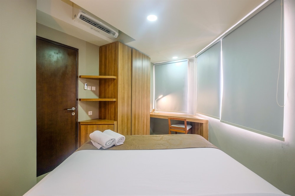 Fully Furnished with Comfortable 1BR Apartment at Mustika Golf Residence view 4