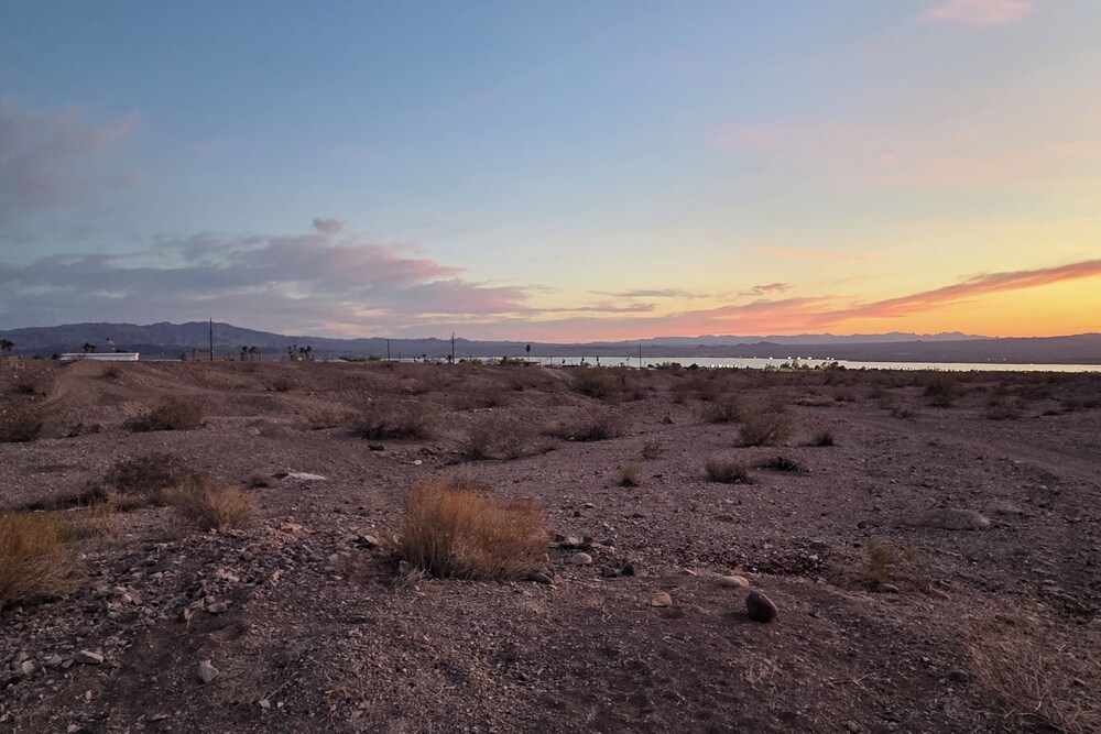 NEW Listing! Havasu Sunscape & Getaway w/ Views!