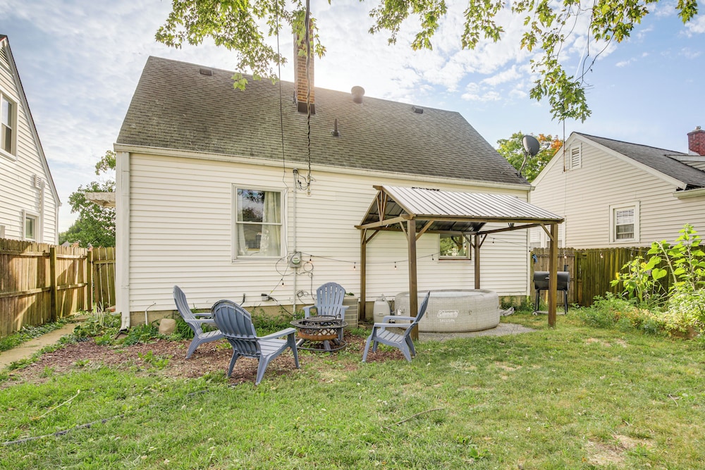 2 Blocks to Main St: Walkable Beech Grove Home!