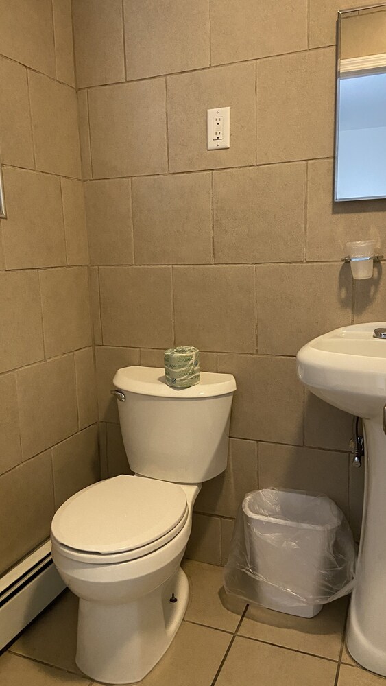 Hudson Valley 9w Motel - Property Image 35