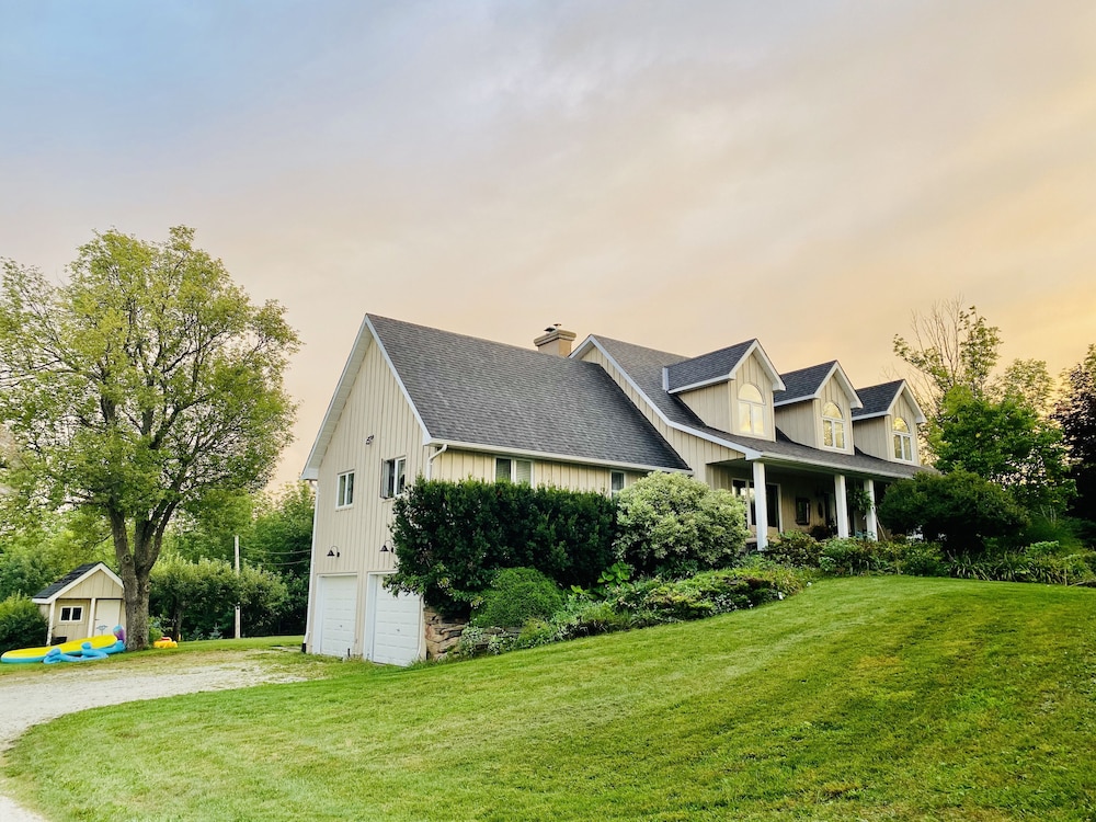 Hotel The Glen Huron Inn - Image 1