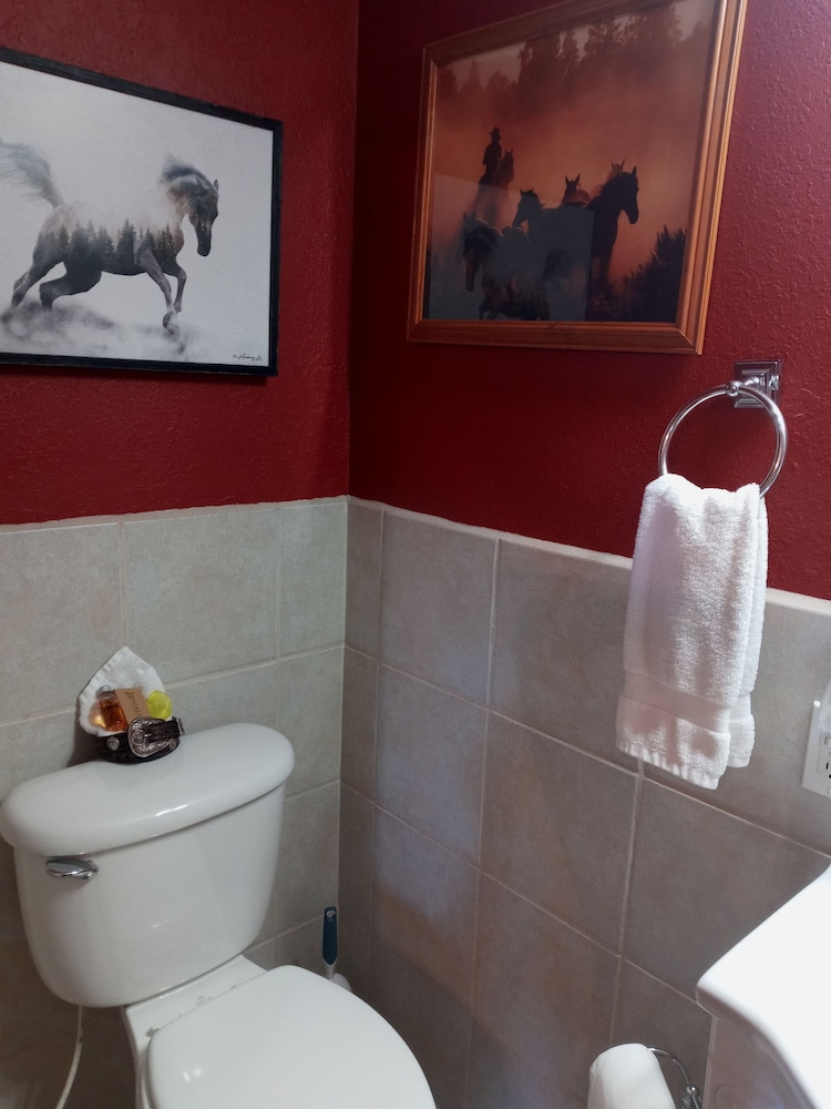 Pierre Vacations - Hitching Horse Inn - Property Image 3