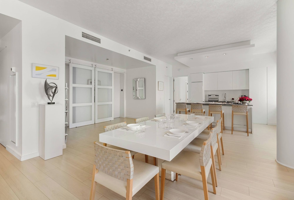 Luxury 4brm 2500 sq ft Penthouse - Walk to Times Square