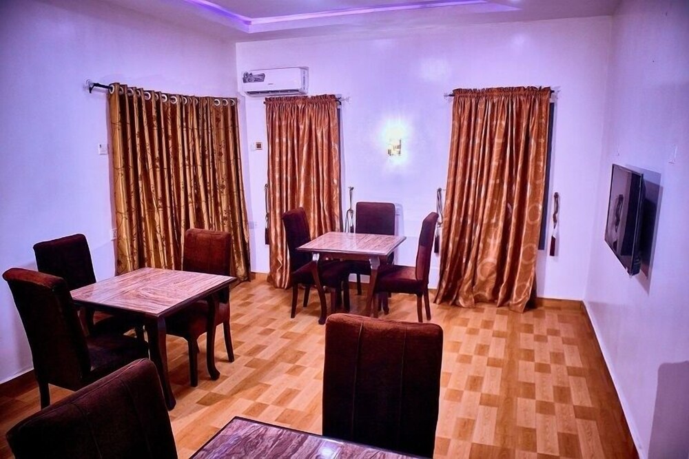 EVC Apartments