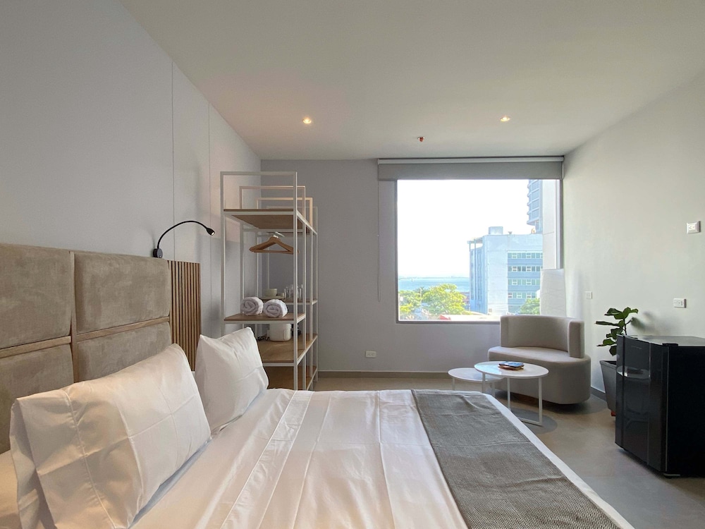 w Grandiose 2BR w Lovely Terrace in CTG