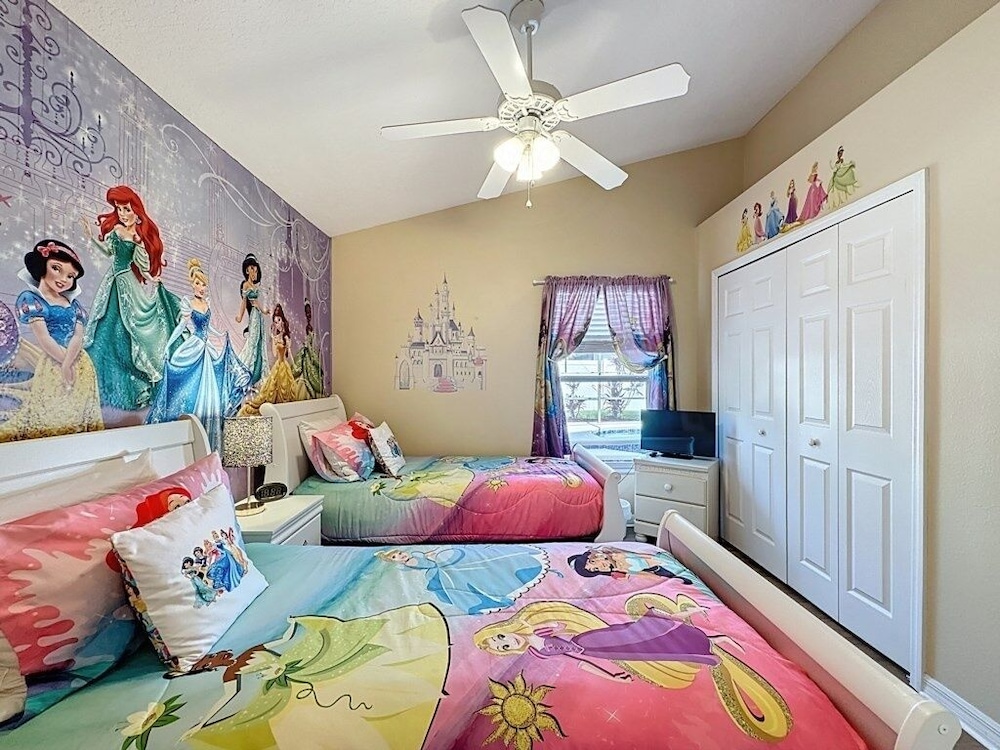 Spacious 4 Bed Villa With Pool/spa And Game Room 4 Bedroom Villa