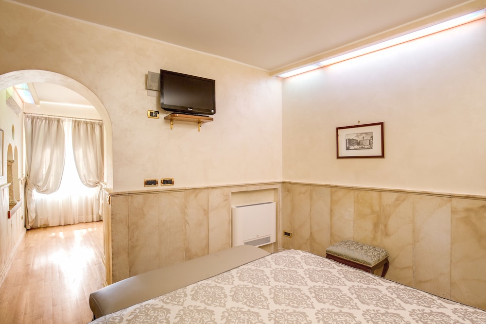 Pantheon Rooms