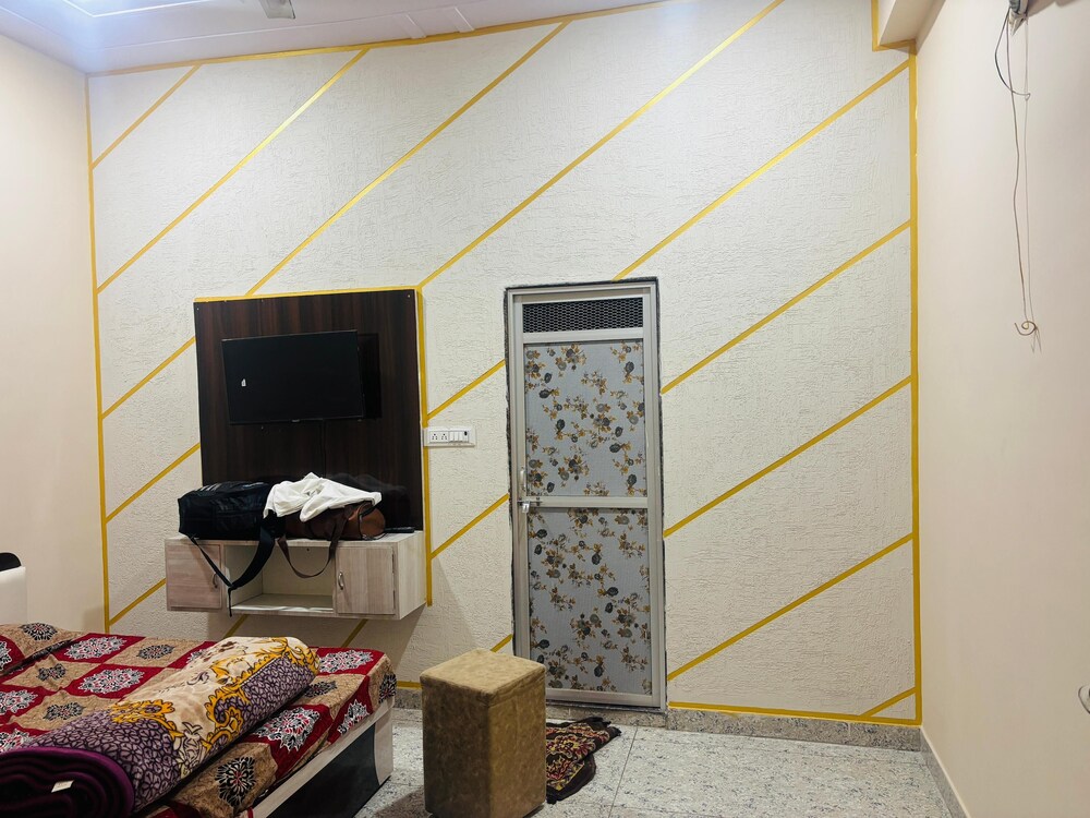 Hotel Rameshwaram Palace