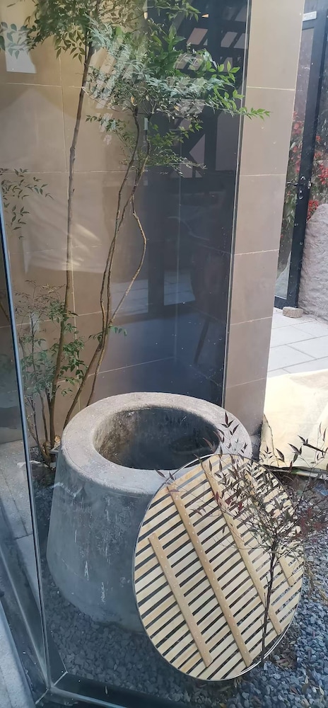 Serenity Courtyard Hotel