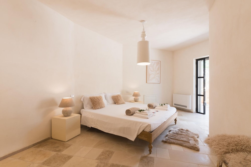 Casale Palazzina Tommaso con Piscina