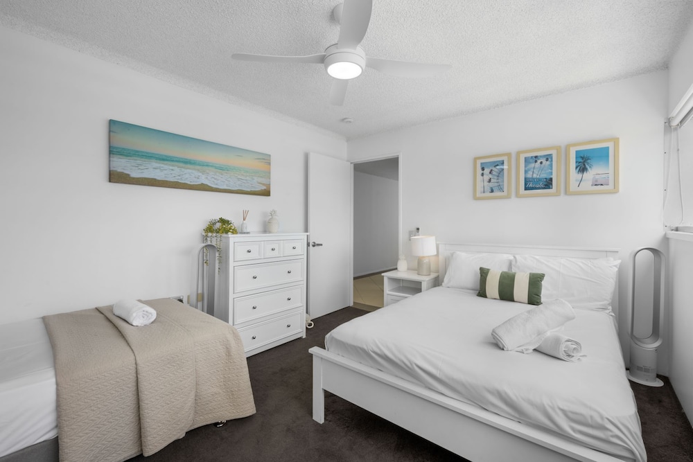 Absolute Beachfront Apartment in Surfers