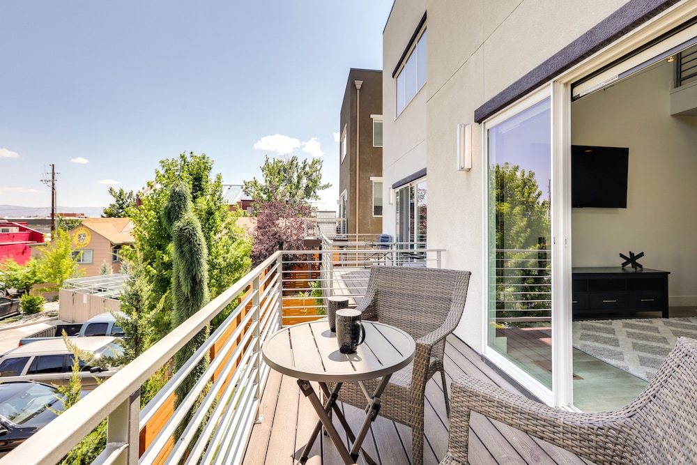 Reno Vacations - Midtown Reno Vacation Rental < 2 Mi to Downtown! - Property Image 9