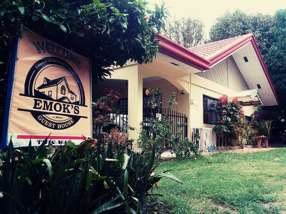 Emok's Guest House - Hostel