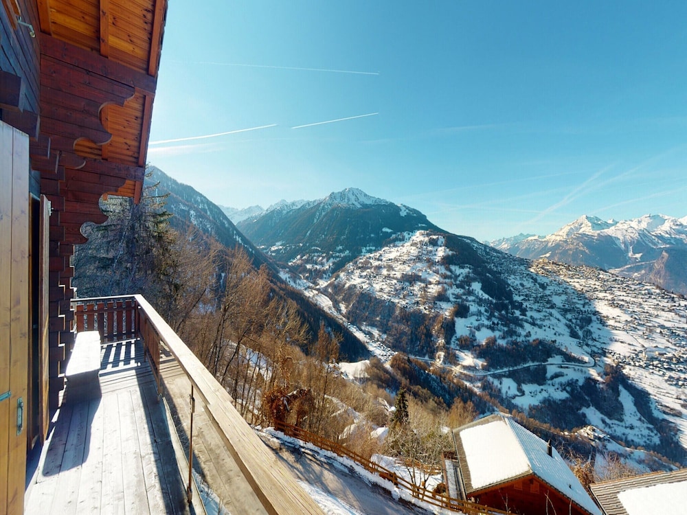 Chalet in the Heart of Valley With Balcony