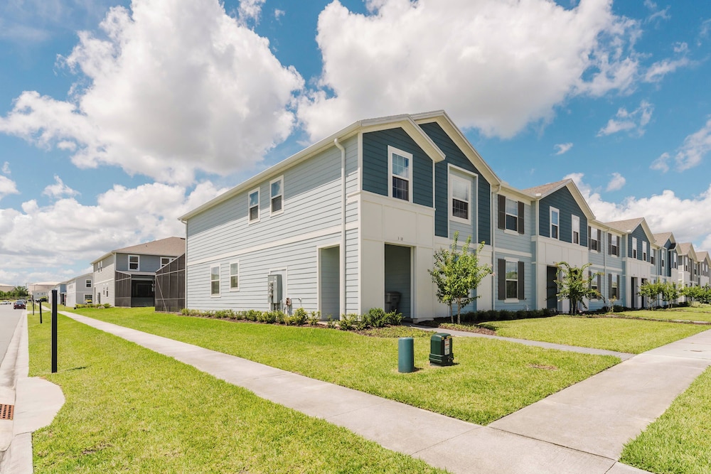 Family 5BR Windsor Island Princess Toy Story Rooms