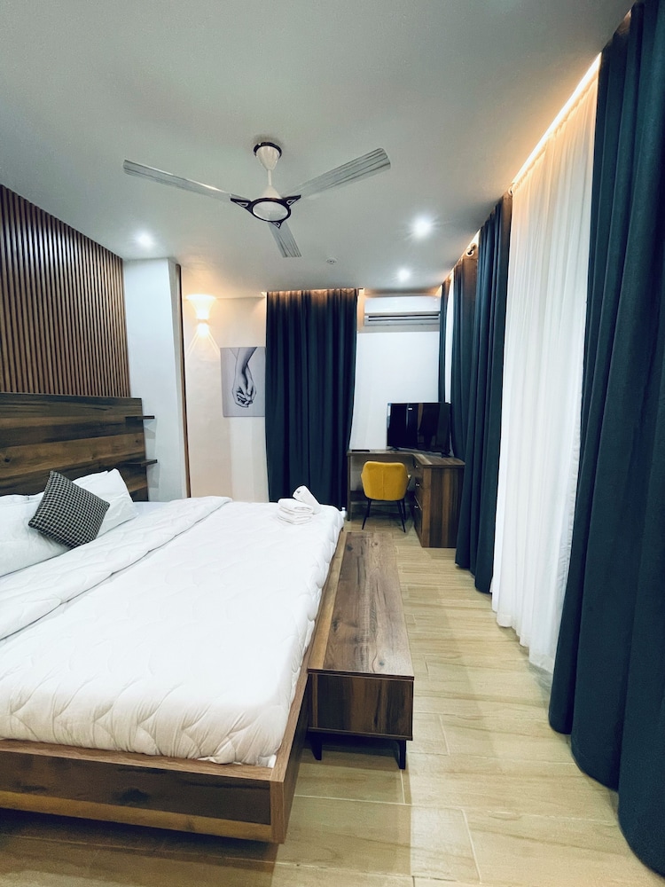 Platinum Blue Island Resort