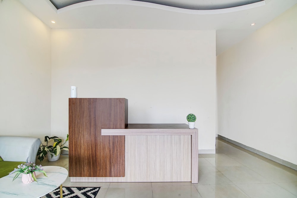 Capital O Pusat Kota Pekanbaru Near Mall Living World Formerly Radja Homestay