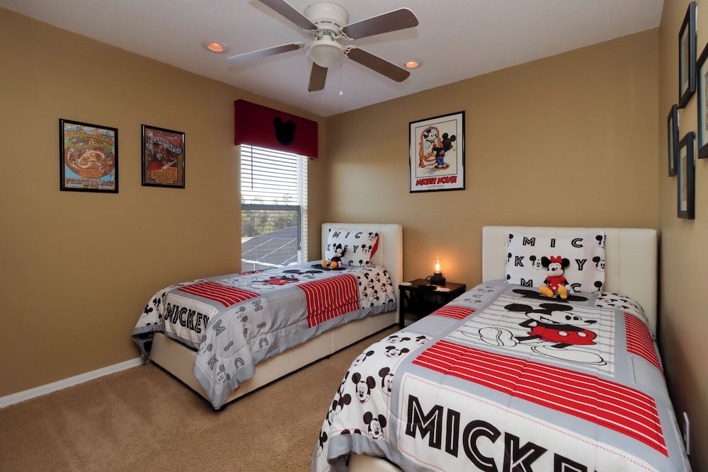 7 Bedrooms Perfect For Large Families Or Groups!