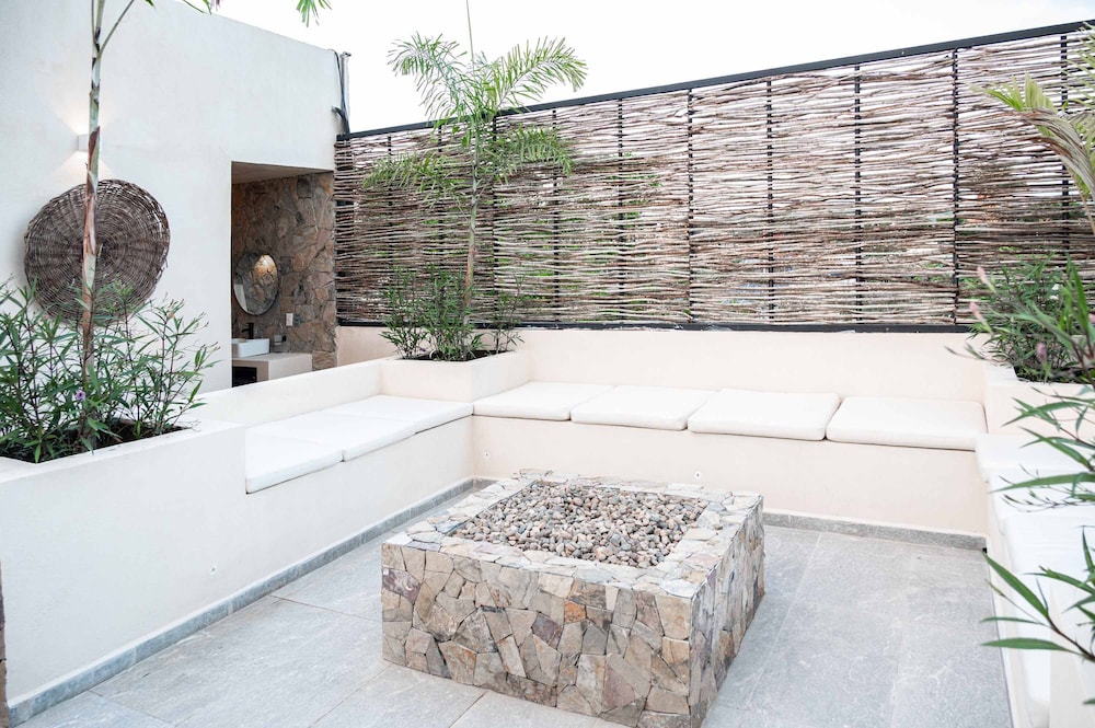 Stylish Double Studio With Equipped Kitchen and Wi-fi