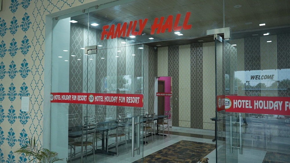 Hotel Holiday Fun Resort