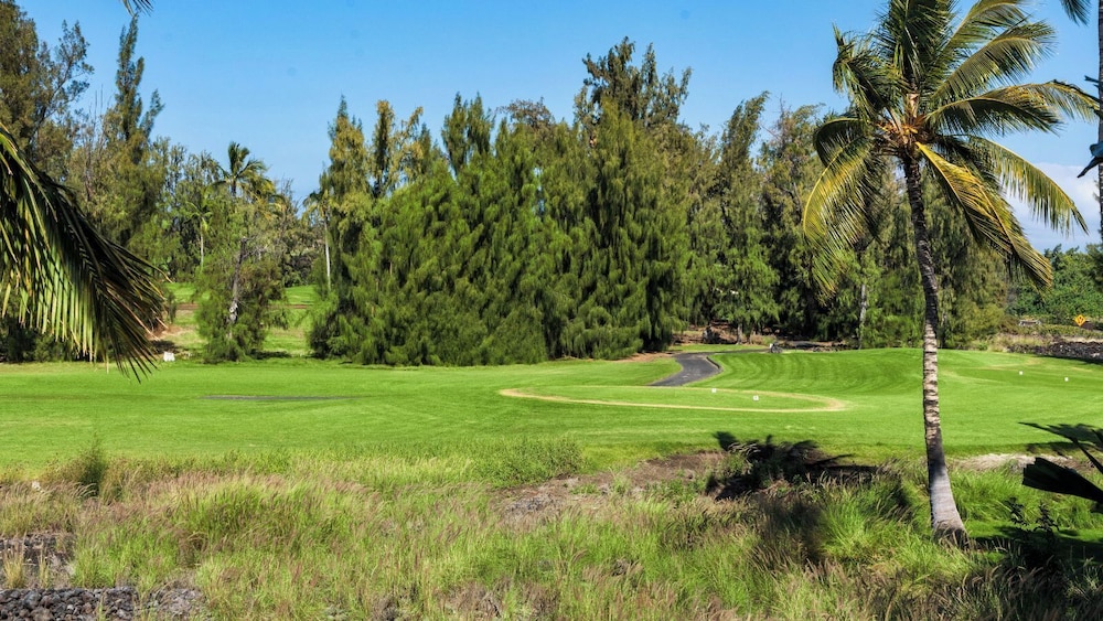 Family-friendly Waikoloa Villa - Pools, Golf & Walk to A-bay Adventures - Vrkcv