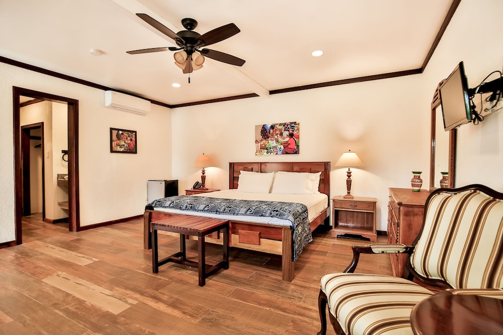 Belize Vacations - Falling Leaves Lodge - Property Image 3