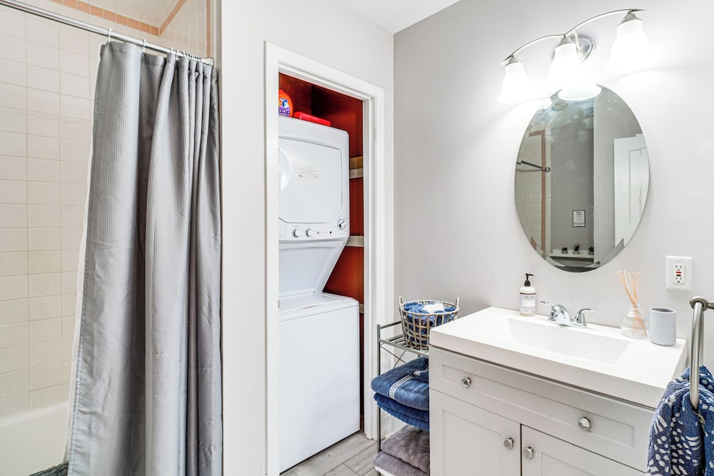 Cookout Ready: Walkable Home in Bearden Village