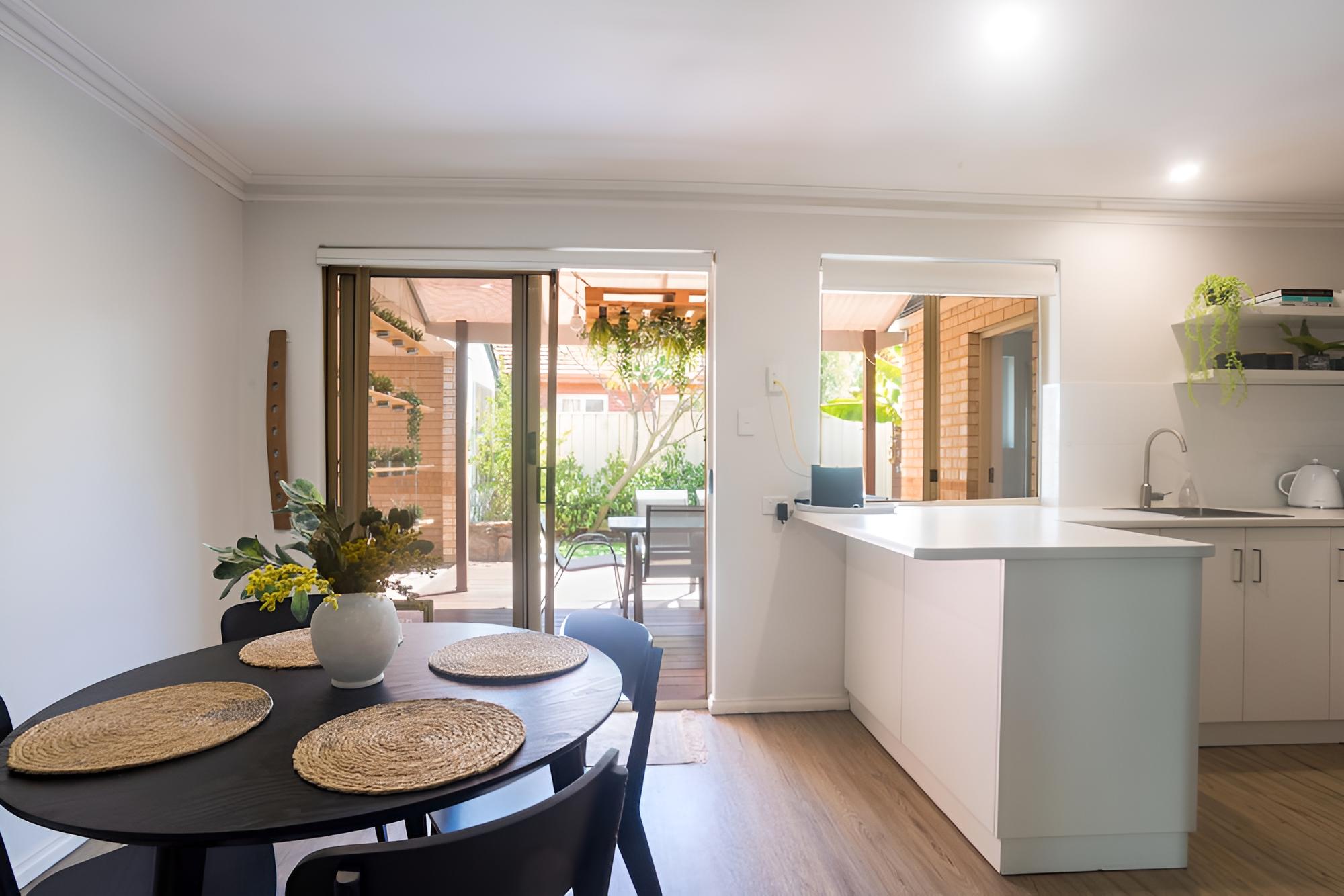 Comfortable 3 BDR Family Home With Patio