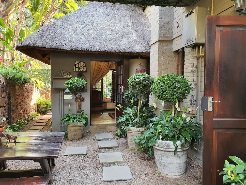 Waterhouse Guest Lodges 202 Lawley Street