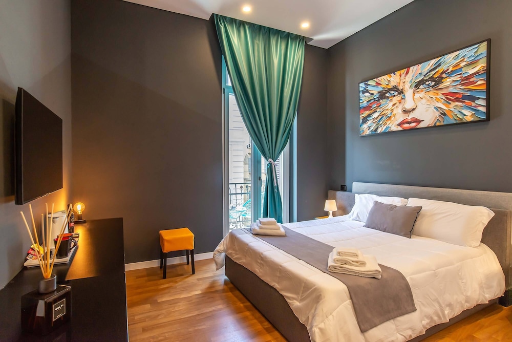 Gram Suites