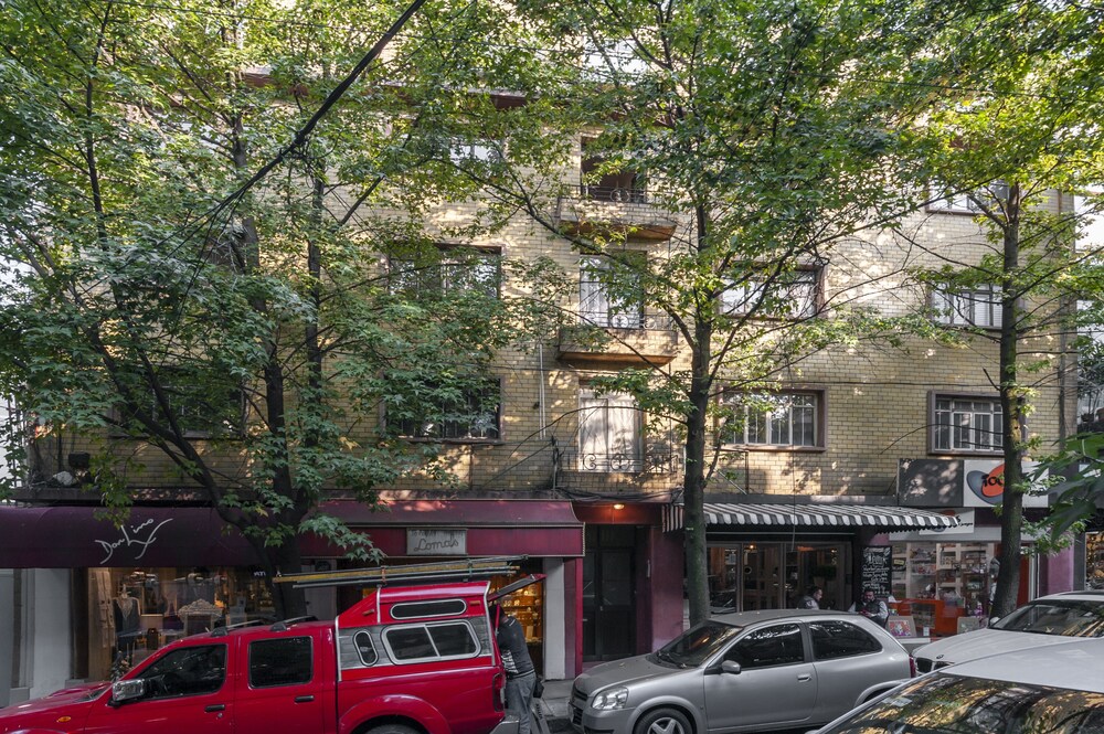 Lomas French Balcony — Mexico City