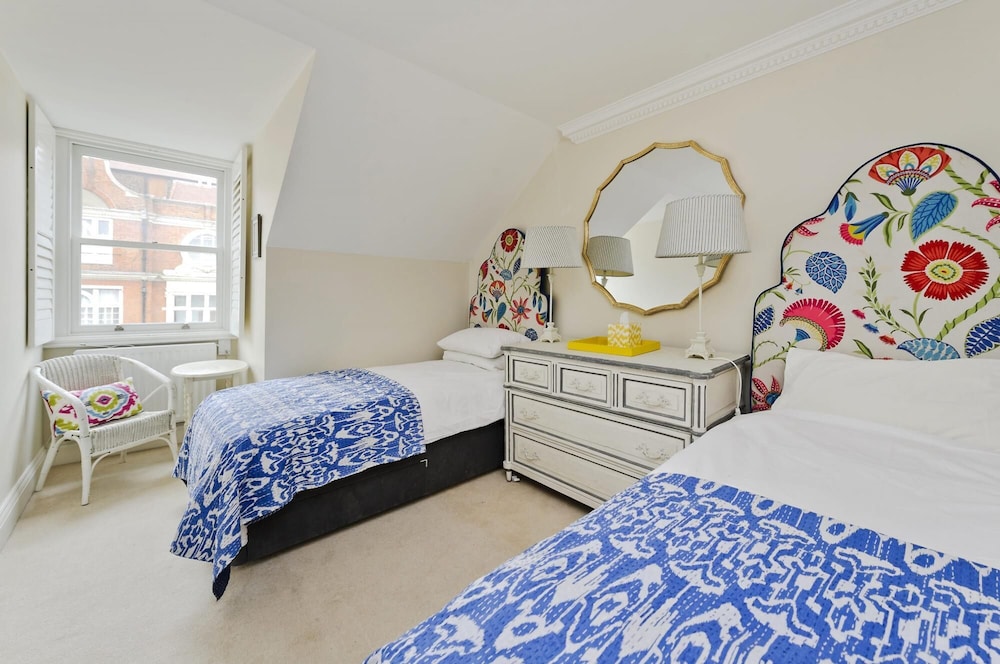 Delightful Spacious 2 Bed Earl s Court Apartment