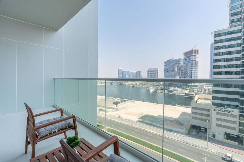 Soothing 1BR at Downtown Dubai Business Bay