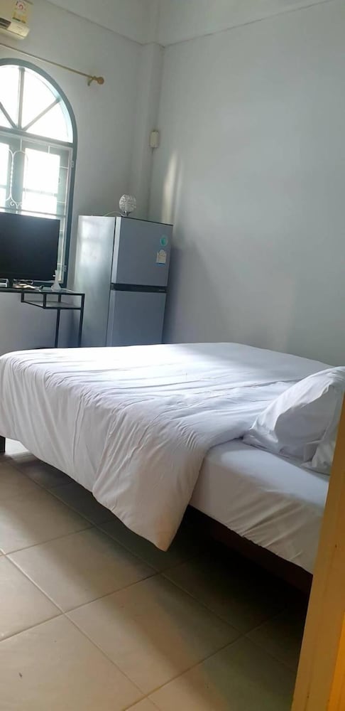 Asoke Montri Hostel