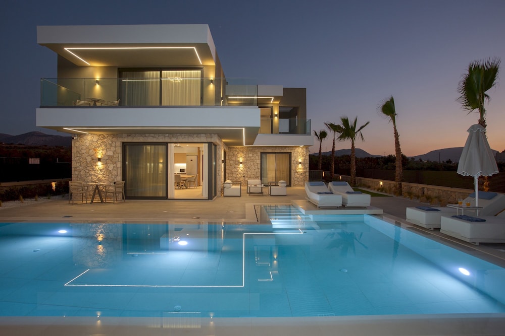 Divel Luxury Villas - Villa Ervin by Estia