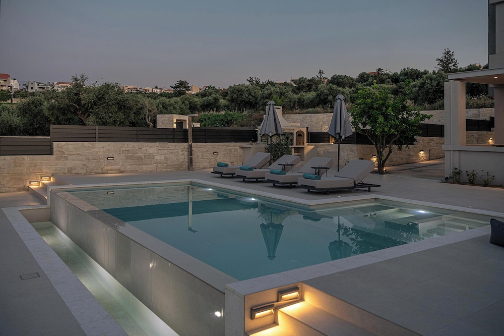 Kymélia Luxury Residences With Sea View