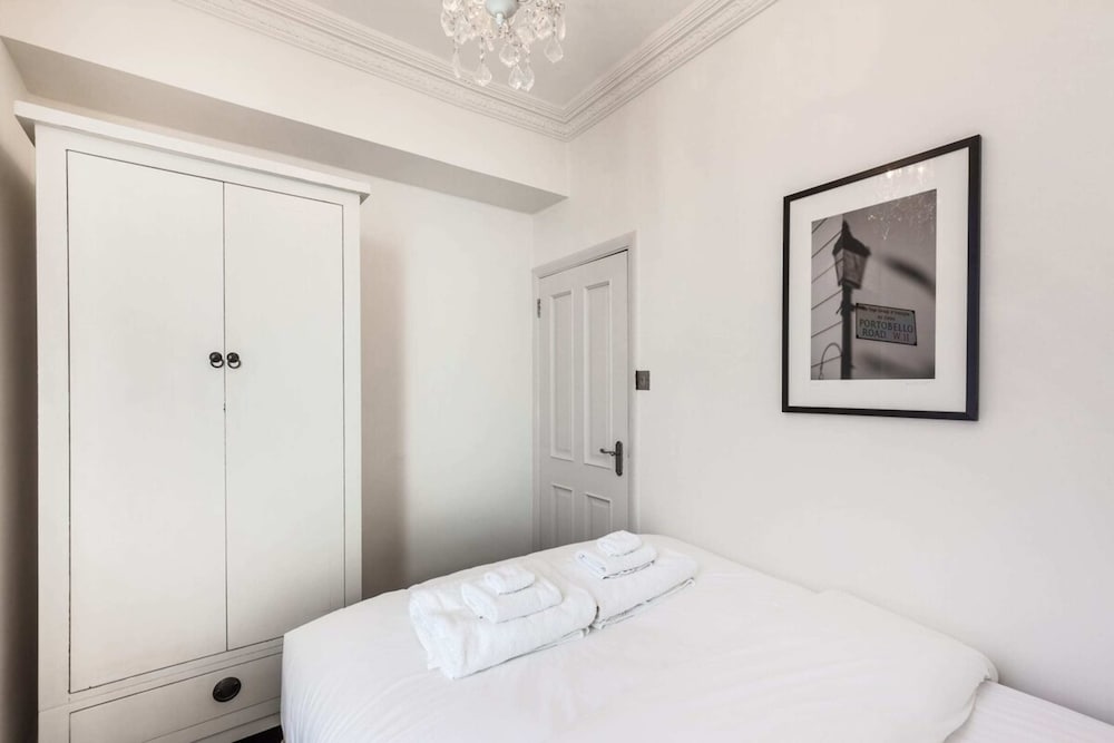 Elegant, Airy 2 Bedroom Flat in Paddington