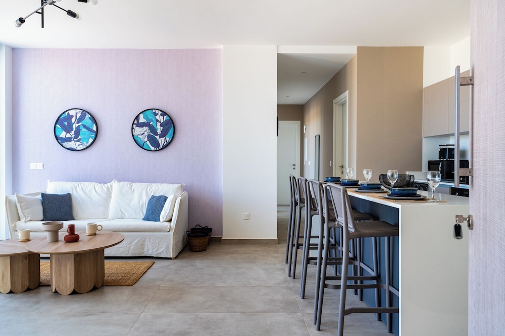 Blu Horizon - Stylish Living with Pool & Balconies in Protaras